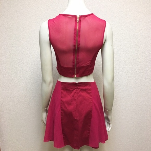 Women’s Fuchsia Cutout Fit-and-Flare Dress - Picture 4 of 6